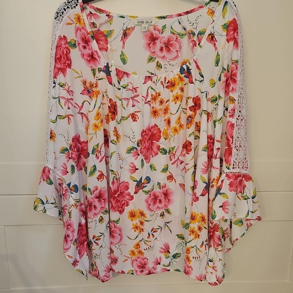 Pioneer Woman Floral Women's Top with Lace Sleeves